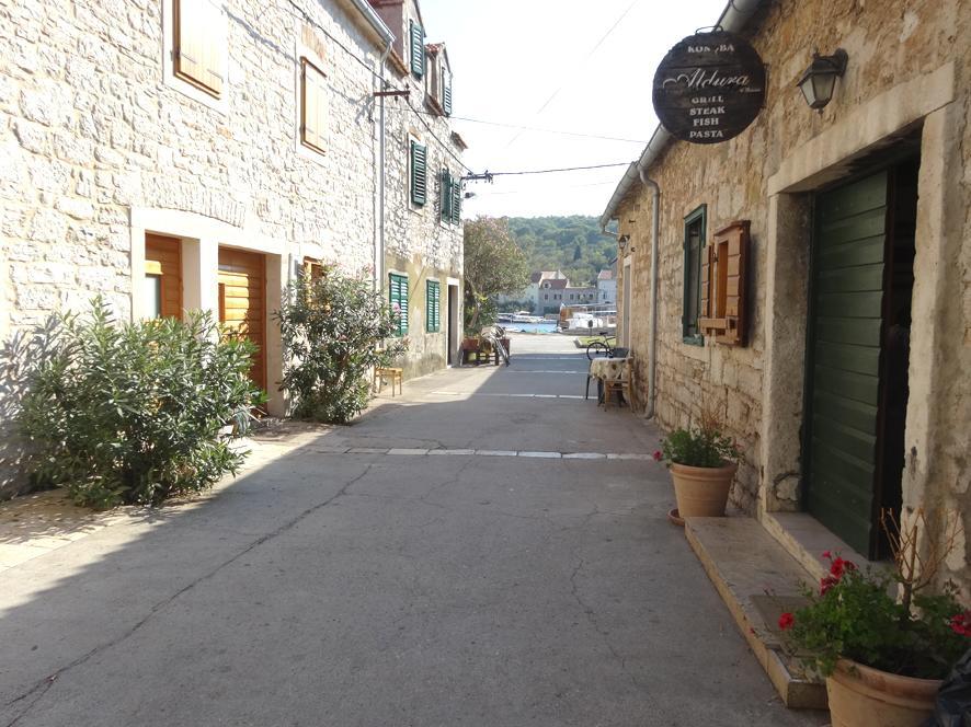 D House Authentic Zlarin House, Relaxing Courtyard And Terrace Villa Exterior foto